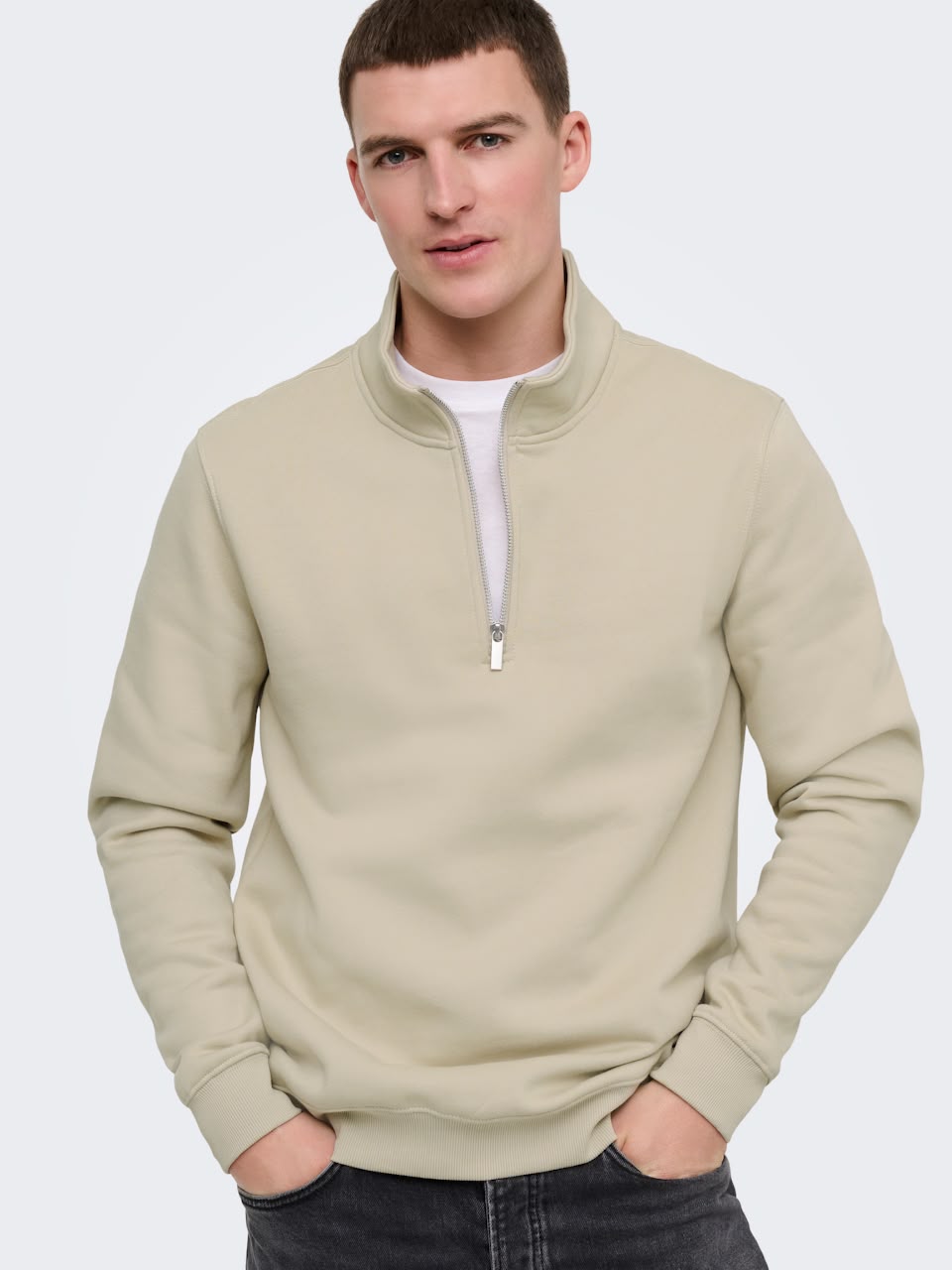 Mock Neck Zipper Sweatshirt