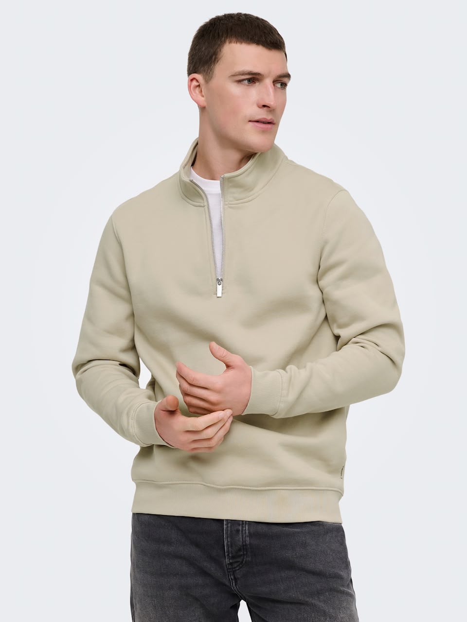 Mock Neck Zipper Sweatshirt