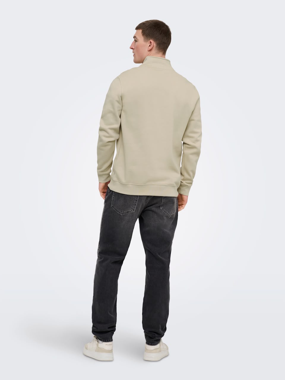Mock Neck Zipper Sweatshirt