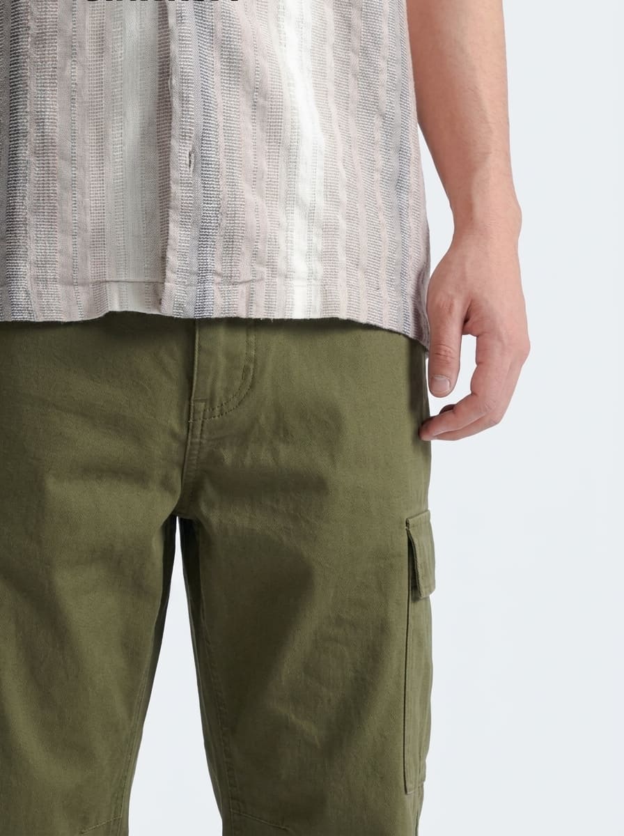 Men's relax fit cargo trouser - Green