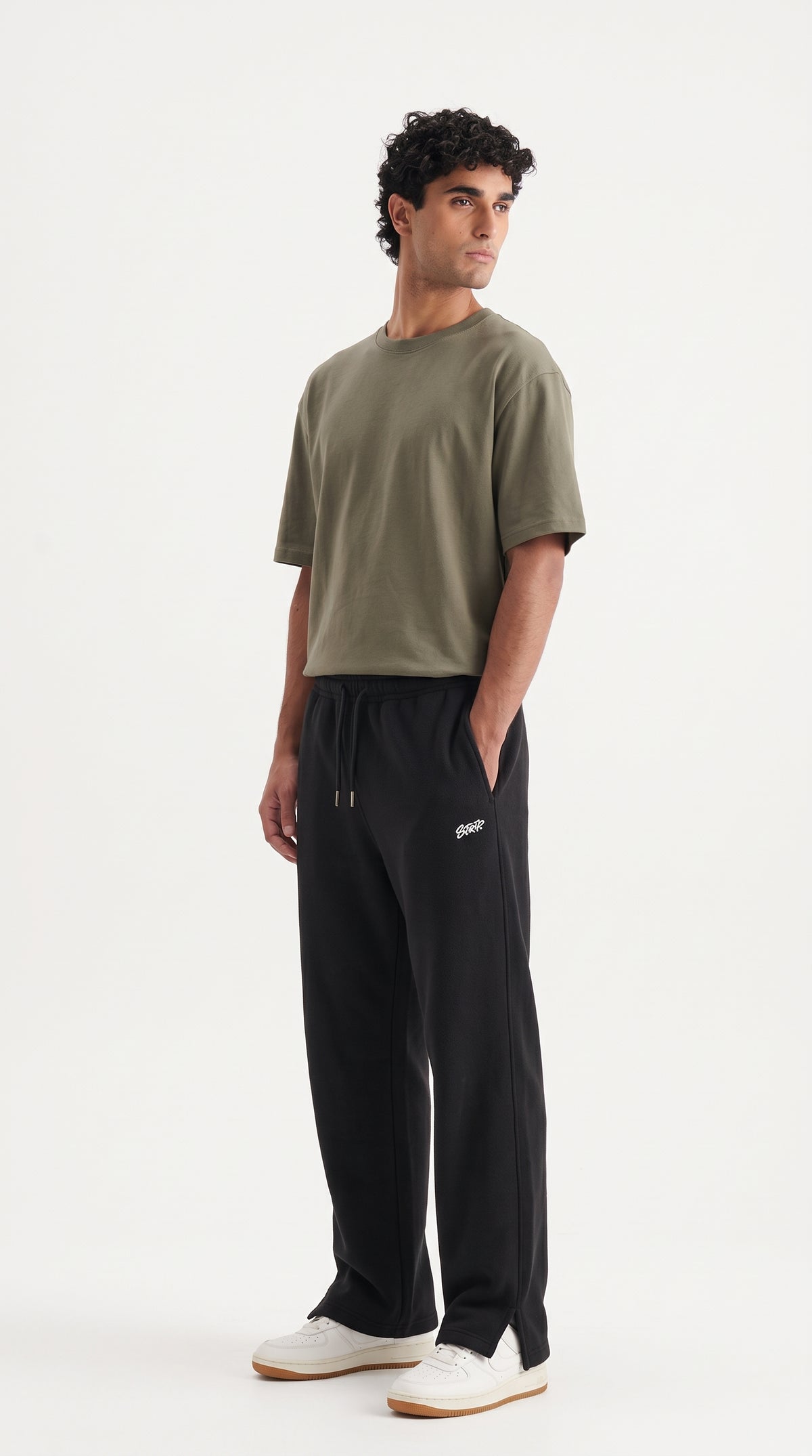 Men’s Relaxed Fit Trousers – Black